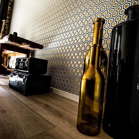 Ferienwohnung "Un Lieu Unique" Le Gold Et Le Cocon Annecy Exterior foto