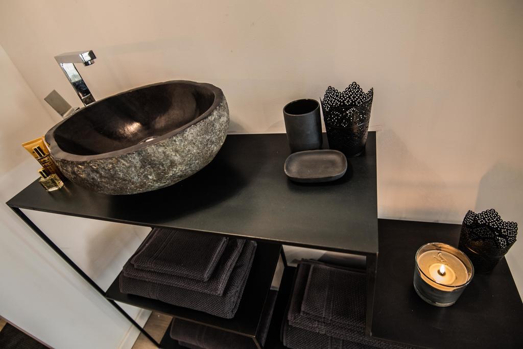 Ferienwohnung "Un Lieu Unique" Le Gold Et Le Cocon Annecy Exterior foto