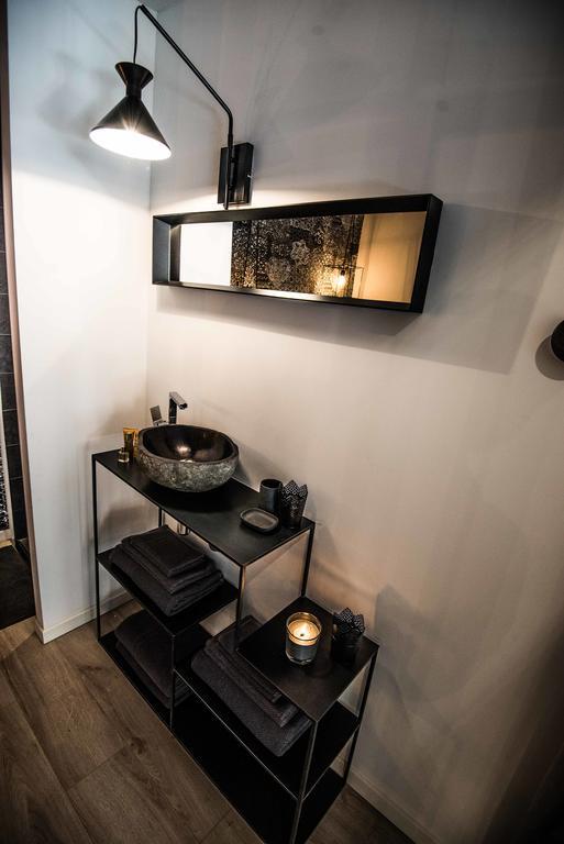 Ferienwohnung "Un Lieu Unique" Le Gold Et Le Cocon Annecy Exterior foto